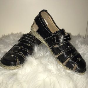 Josef Seibel leather sandals. EU= 40